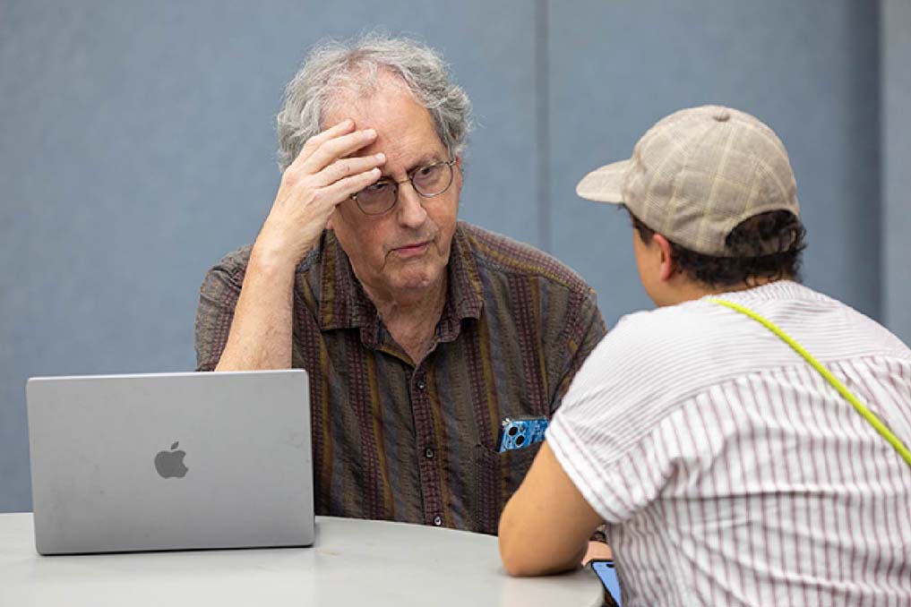 Counseling with laptop